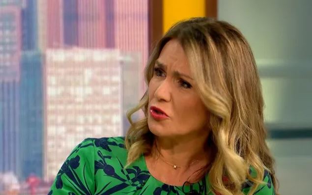 It’s Rare to See Her Like This – She’s Natural Beauty Shines Bright at 55